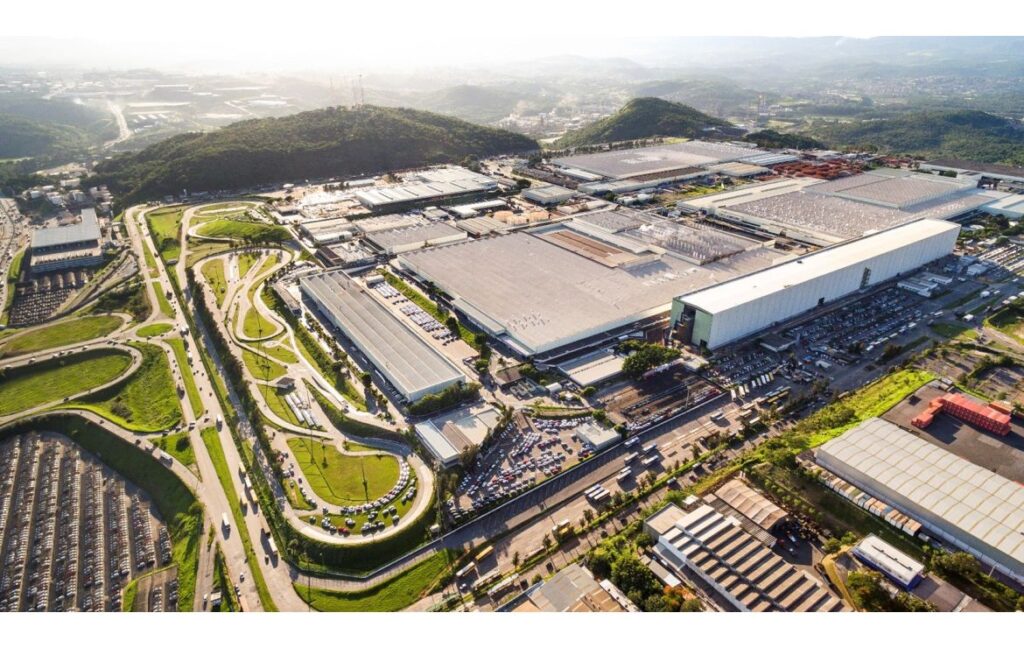 Imagem do case Adequação à NR12 nas Prensas Rovetta da Stellantis